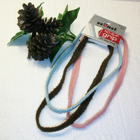 NEW Scunci 3 Pack No Slip Grip Headbands Headwraps - Picture 1 of 4